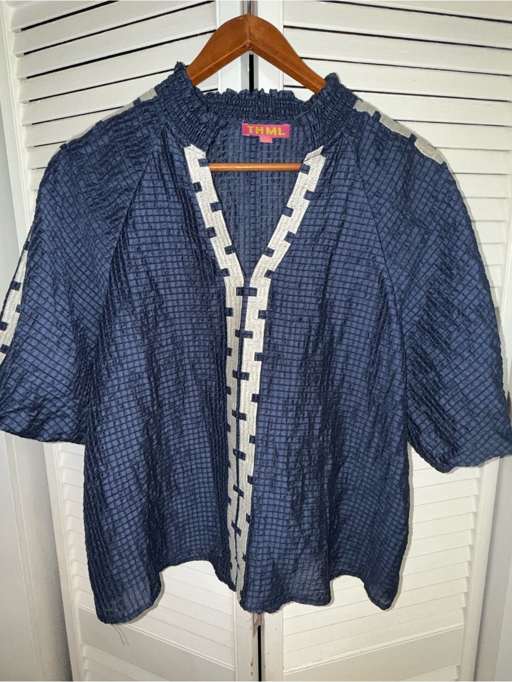 THML Women’s Medium Navy Textured Geometric Trim Short Sleeve Top Boho Medium